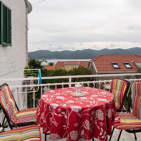 Klara Appartement Viganj